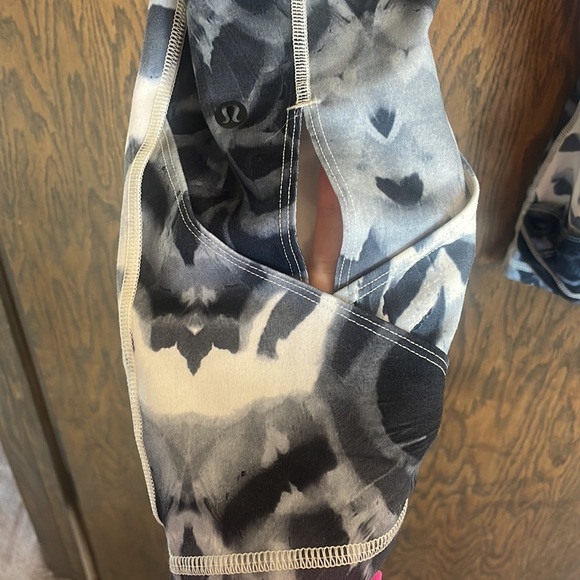 Lululemon Wunder Under Pant SE Dance Size 8 Pretty Plume Angel Wing Black - Picture 5 of 7